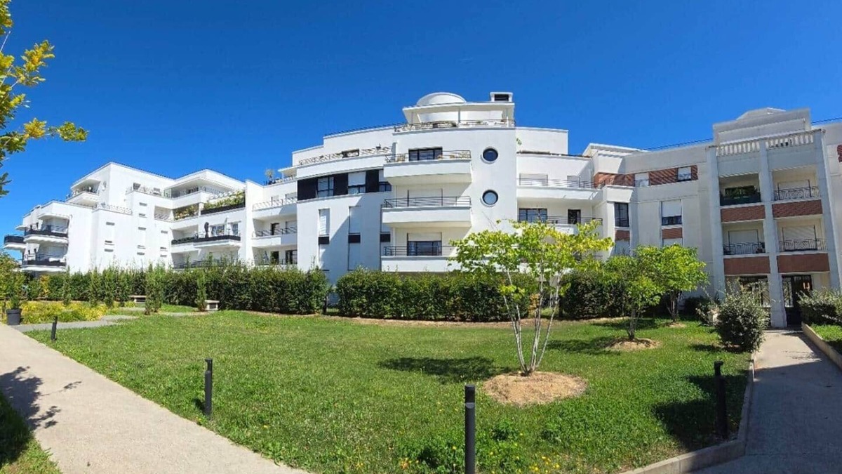 Chessy Apartment | Family Garden - Near Disneyland Paris