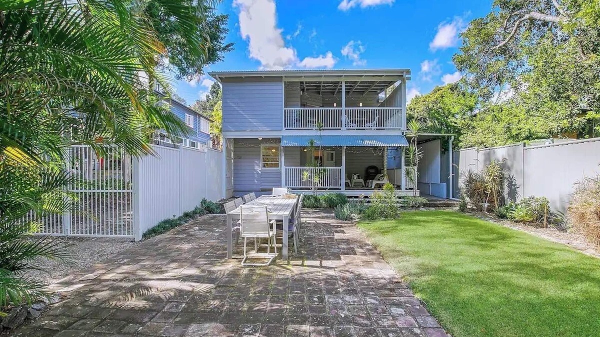 Morningside House | Family Gem - 4Bed/2Bath/3Car - Beautiful Renovated 1920's Queenslander