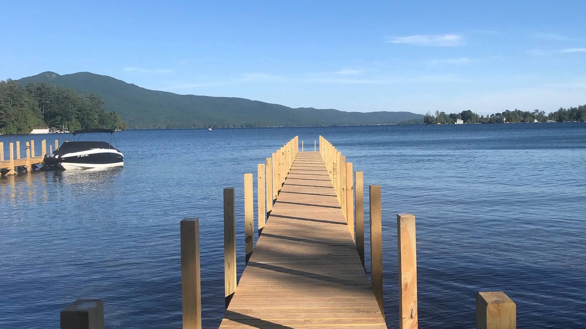 Bolton Landing House | Family getaway to Bolton Landing