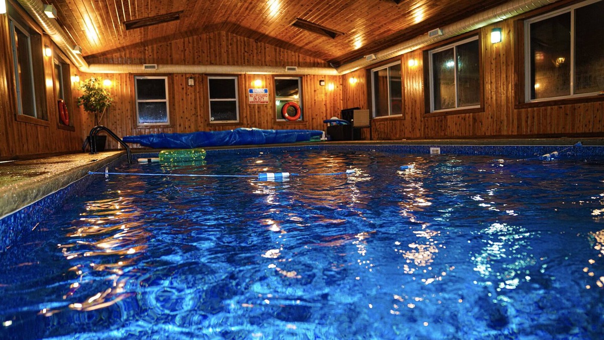 Middle Hope House | Family getaway with huge private Indoor Heated Pool