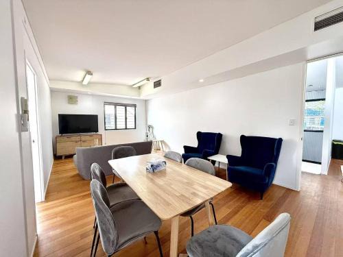 Kangaroo Point Apartment | Family & Group Getaway – 5 Bedrooms, 12 Guests