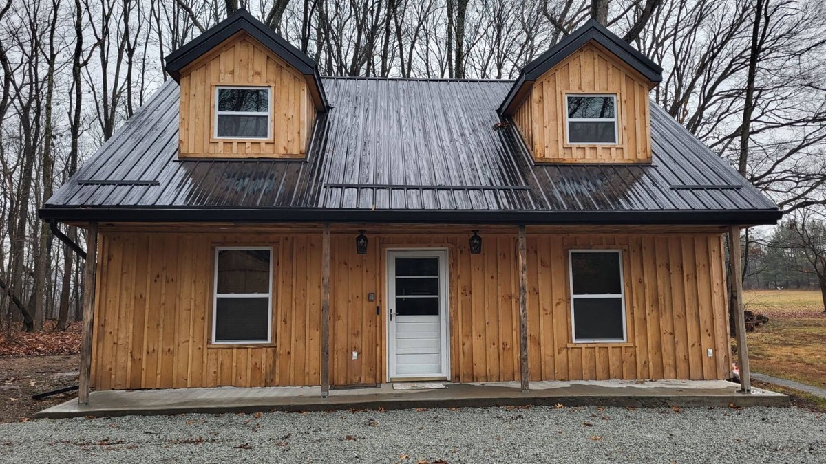 Rockwood Cabin | Family/Group, Pet Friendly Lodge. 2 Private acres @ 7 Springs offsite!