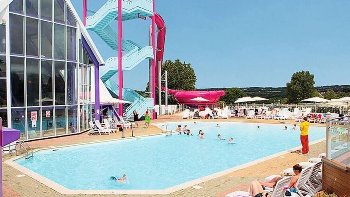 St Leonards-On-Sea House | Family Holiday Home 5 minutes walk to main entertainment venue