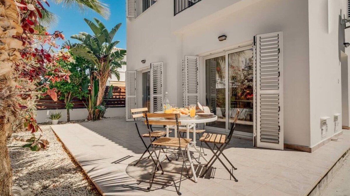 Pernera Villa | Family Holiday Home close to beaches