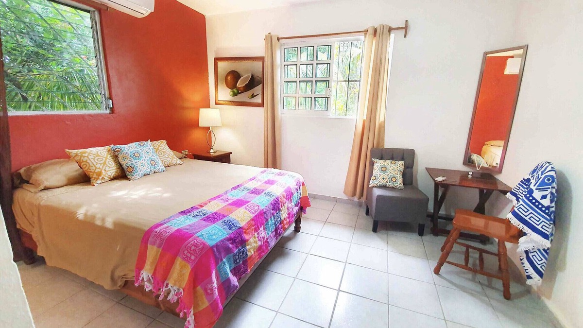Colonia Centro House | Family home- 4blocks walk to the Carribean,