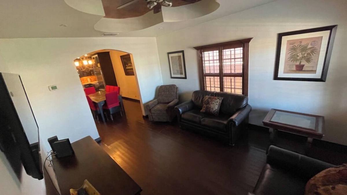 Eastern Division House | Family home in central laredo