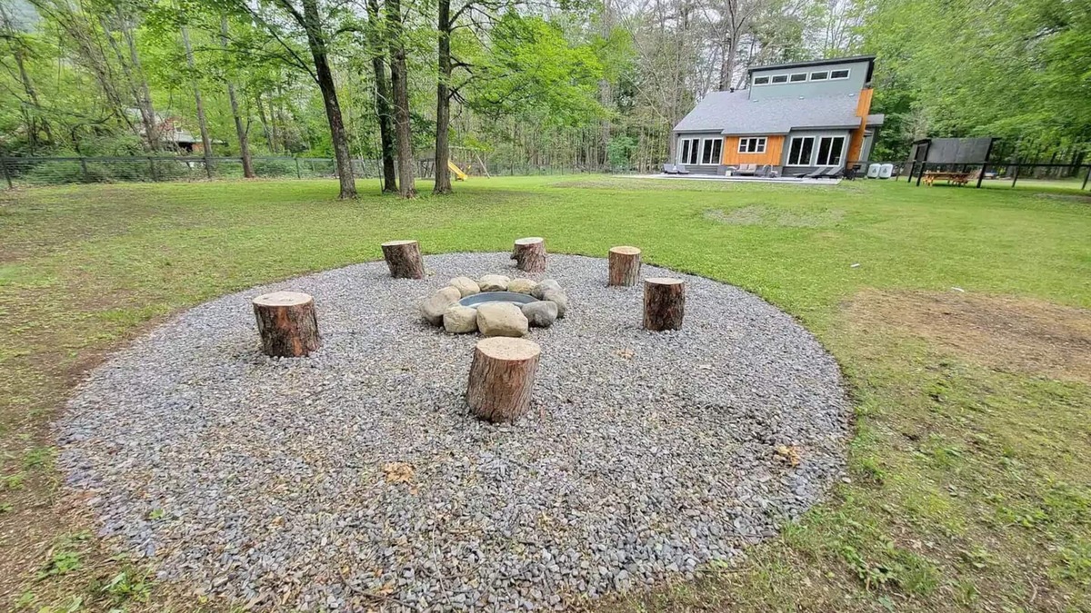 Queensbury House | Family Home Nr Lake George+Ski Mtn w/Indoor HotTub
