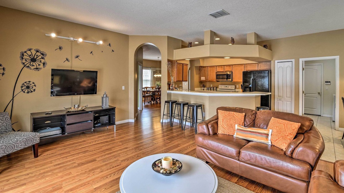 West Haven House | Family Home w/Pool & Patio -15 Mins to Disney
