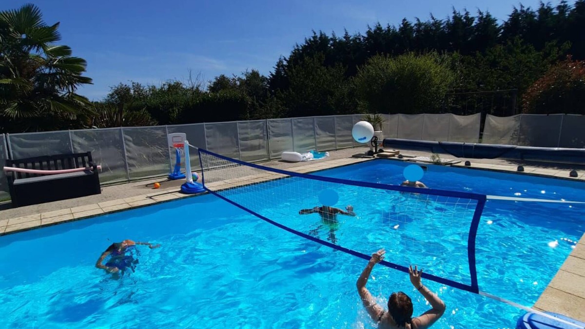 Crouay House | Family home with heated pool, near the D-Day landing beaches