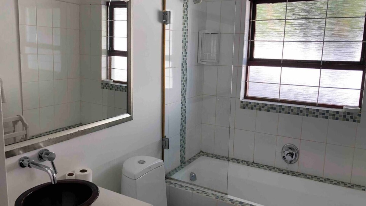 Hout Bay House | Family Home with pool, Sleeps 6 and Pet Friendly
