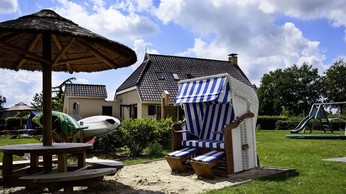Vlagtwedde House | Family home with wellness and tour boat (seasonal)