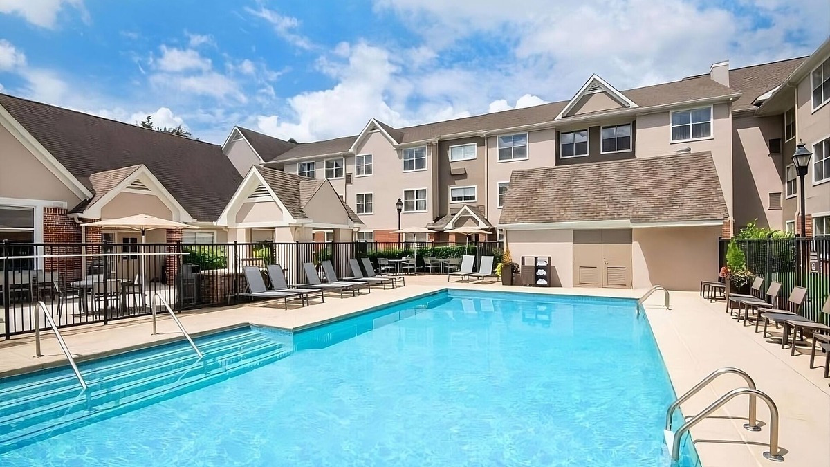 Town Center Apartment | Family Hotel with Fully Equipped Kitchen & Outdoor Pool in Downtown Kennesaw!
