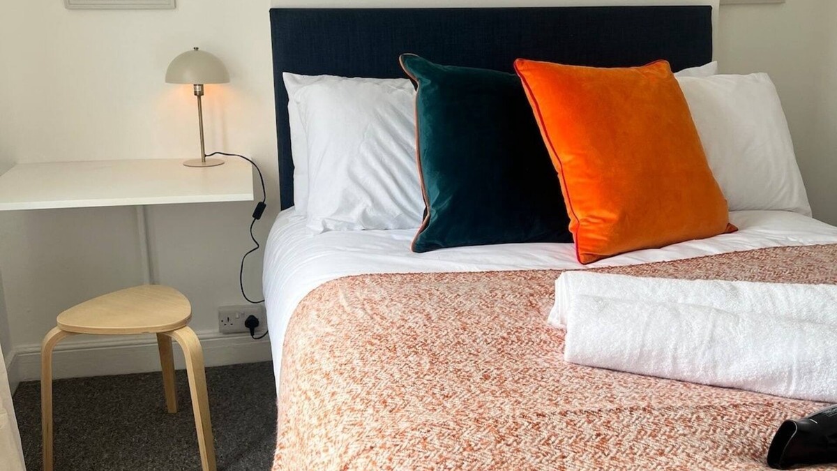 Barry House | Family House in Barry, Dog Friendly with Garden