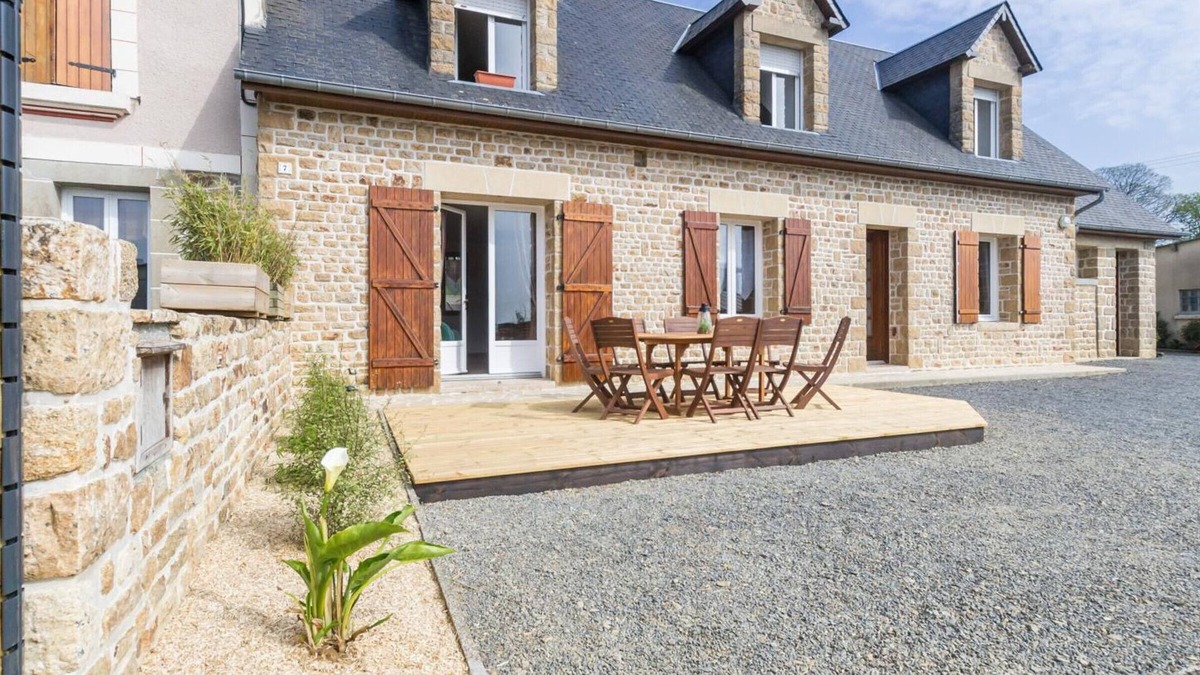 Lolif Cottage | Family house with 4 bedrooms, fireplace and terrace in Lolif