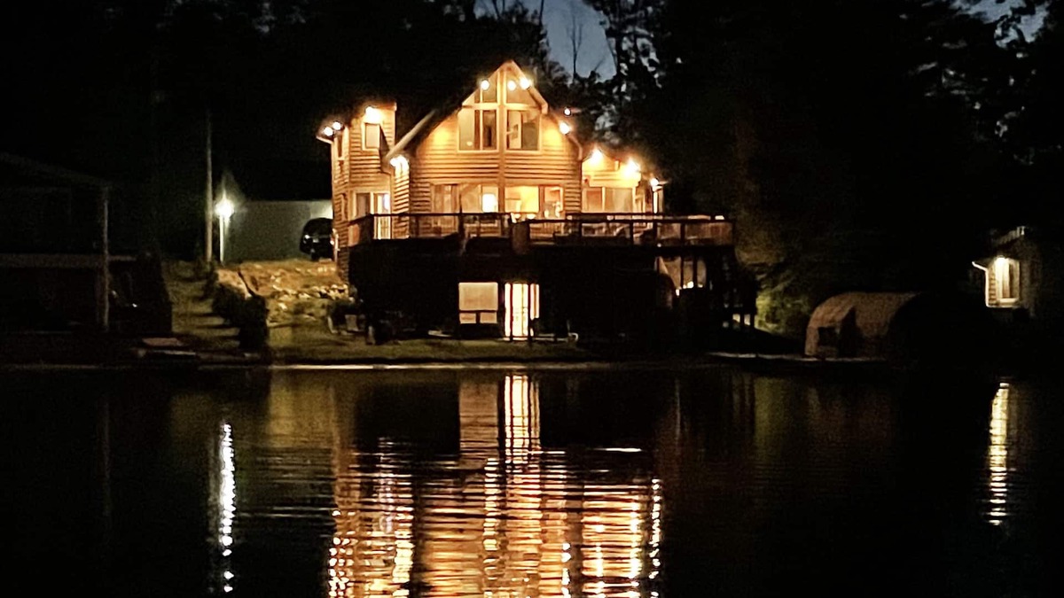 Bloomingdale House | Family + Lake + Pickle = MEMORIES