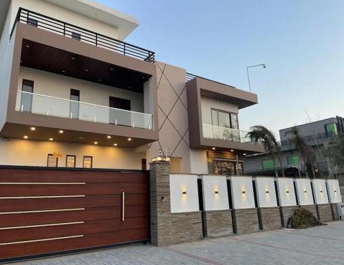 E-11 Sector House | Family Luxury Lodges
