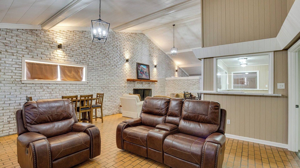 Overton House | Family Overton Vacation Rental ~ 21 Mi to Tyler!
