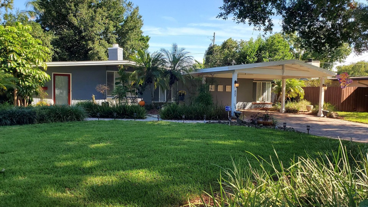 Lake Underhill House | Family & Pet Friendly (*additional pet fee applies), Charming Orlando Home!