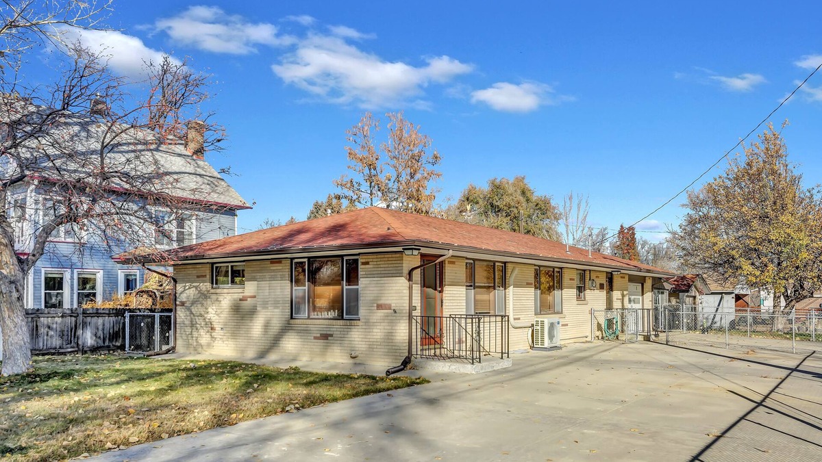 Longmont House | Family/Pet Friendly, near Boulder, space for RV Parking, central neighborhood!
