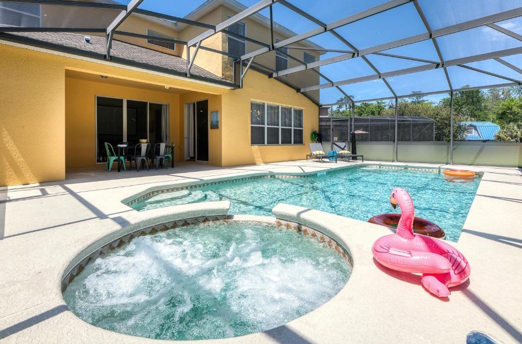 Bellavida Villa | Family Retreat 6BR Villa with Private Pool, Spa & Theater near Disney