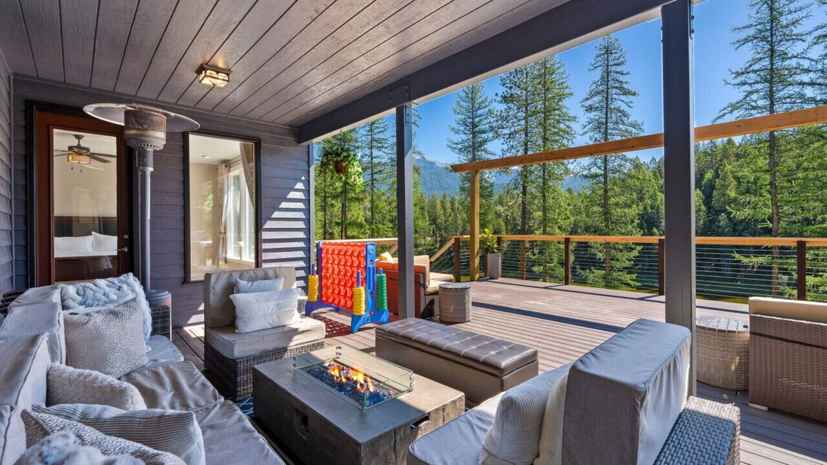 Kalispell House | Family Retreat w/Fun Games and Mountain Views