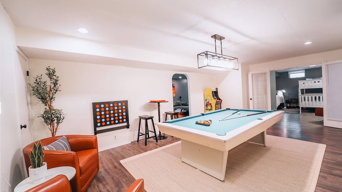 Fennville House | Family retreat w/pool, fire pit & game room. Near Saugatuck, wineries & beach!