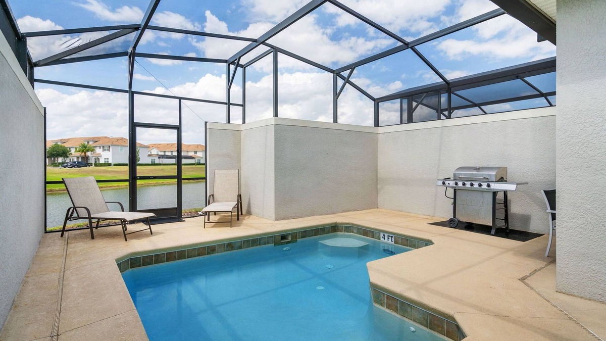 Kissimmee House | Family Retreat w/Pool, Lake View & Disney Nearby – 5BR Storey Lake Getaway