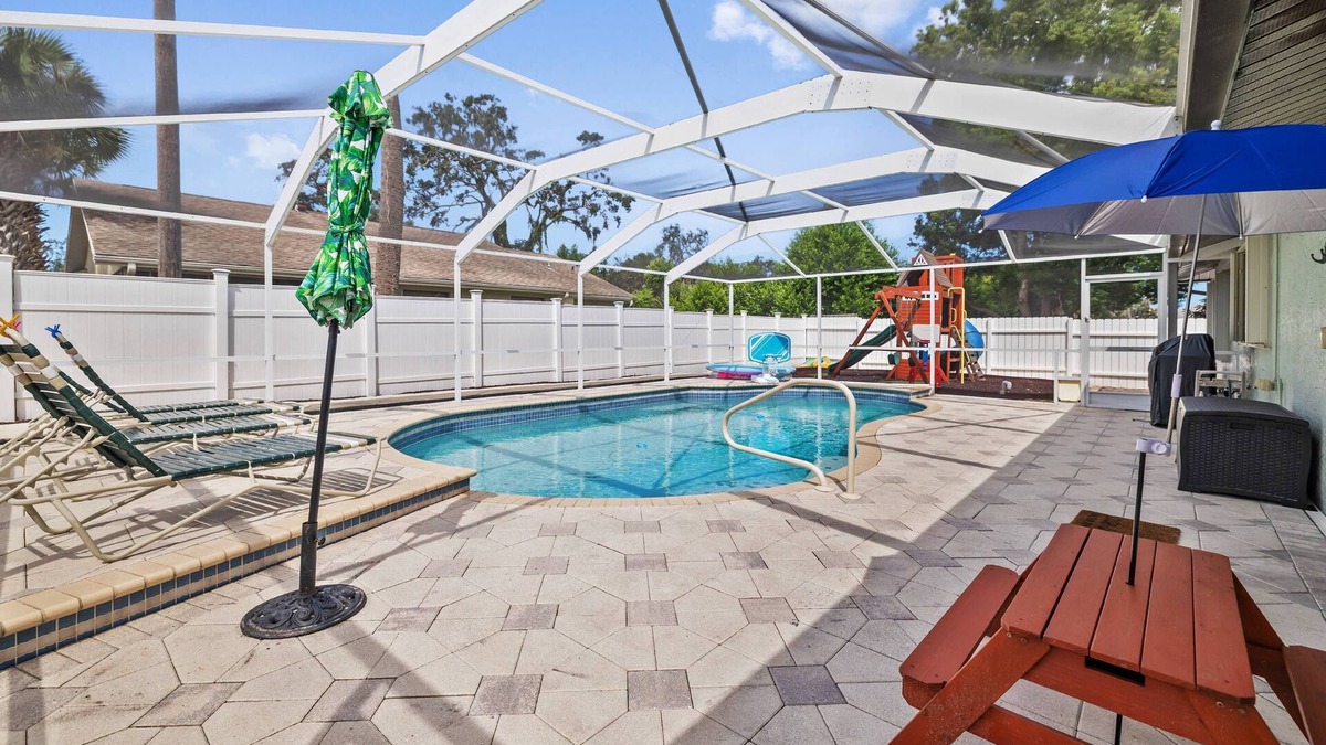 Jasmine Estates House | Family Retreat with Heated Pool, Playground, Ping Pong Table
