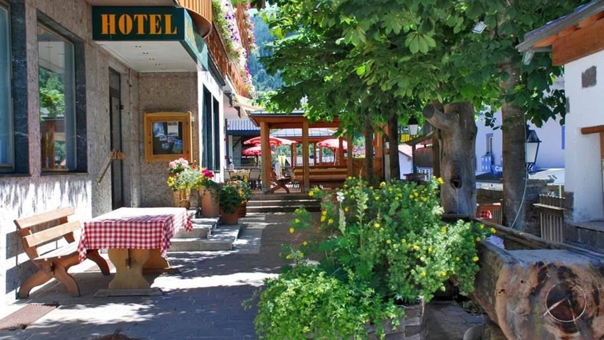 Muehlbach Am Hochkoenig Cottage | Family room "Alpenglück" for 3 to 4 persons - Hotel Alpenrose