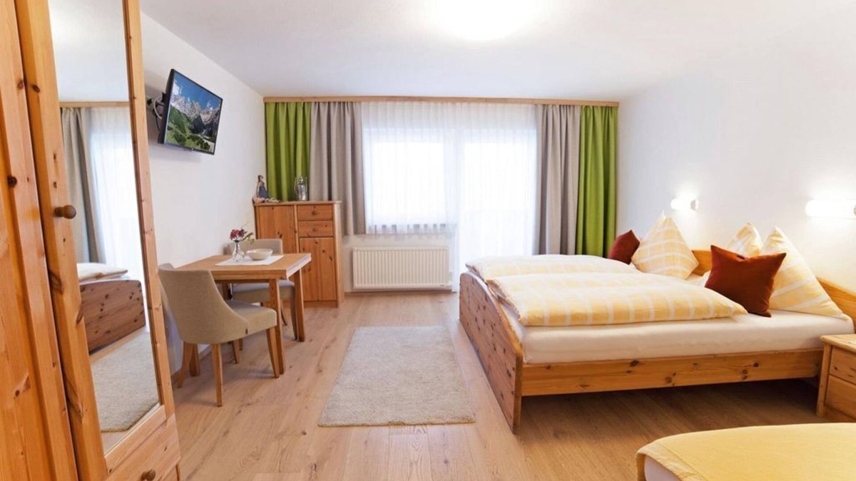 Filzmoos Bed & Breakfast | Family room with balcony (2 adults, 1 child) - Landhaus Vierthaler
