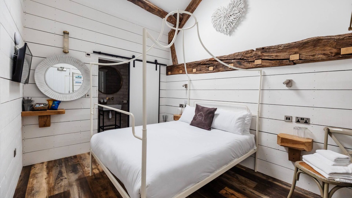Clitheroe House | Family Room with en-suite