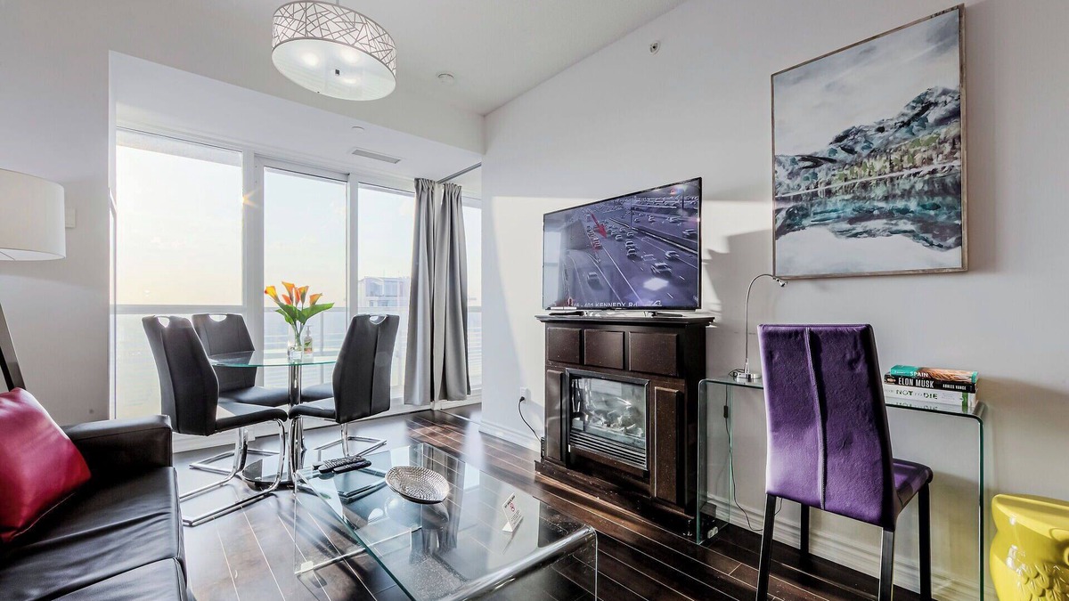 Bay Street Corridor Condo | Family Size junior 2 bedroom condo walk to Sick Kids hospital. Sleeps 6. Pets OK