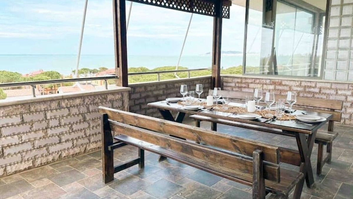 Golem Apartment | Family sized Beachside Apt, with sunset views + BBQ