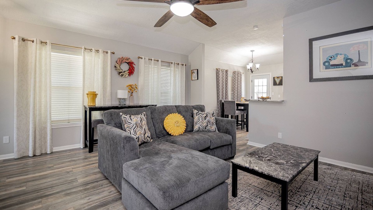 Victoria House | Family-sized home central to town.