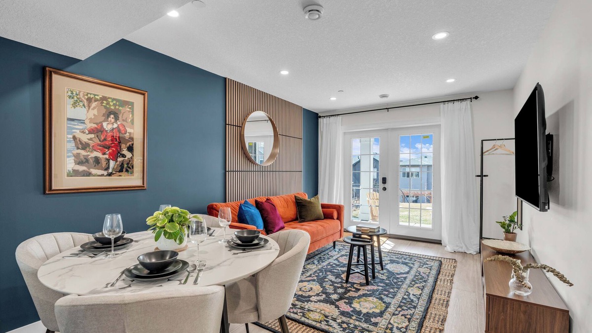 Calgary Apartment | Family-Sized Luxury Suite: King Bed, Workspace, Huge Lawn & Epic Sunset