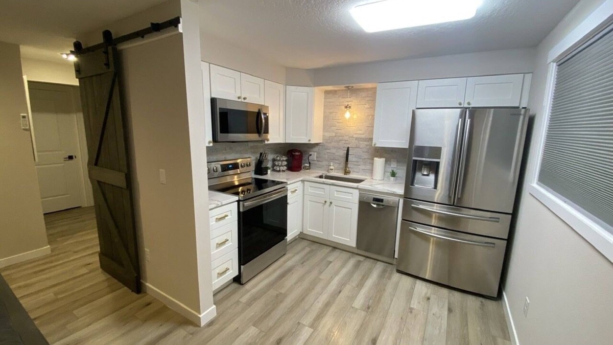 Spokane Valley Apartment | ❤️‍🔥Family Space, Easy Access near Brown’s Park 🛹🏐🏀💦Apt 1