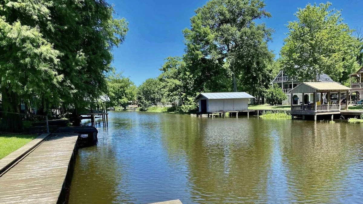 Jarreau House | Family style home- Fenced in back yard on the bayou with access to False River -