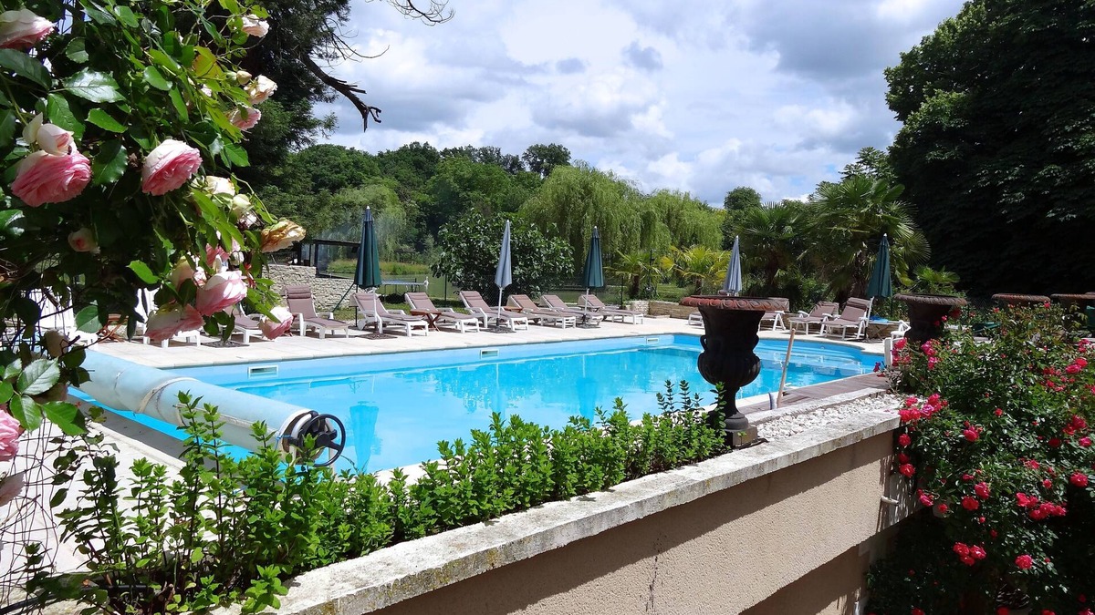 Tournon-Saint-Pierre House | Family Suite (2 Adults + 4 Children) CHATEAU LES VALLEES in TOURAINE