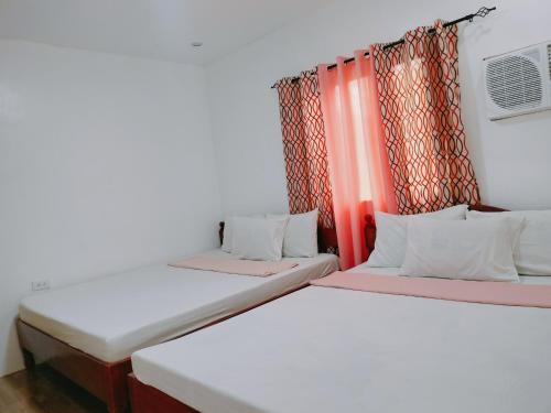 Pagudpud House | Family Suite 4-6 Pax GLENMARK'S Homestay near the beach