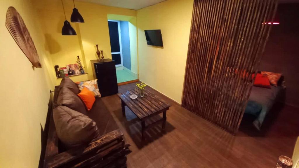 Kentron Apartment | Family suite sporty design