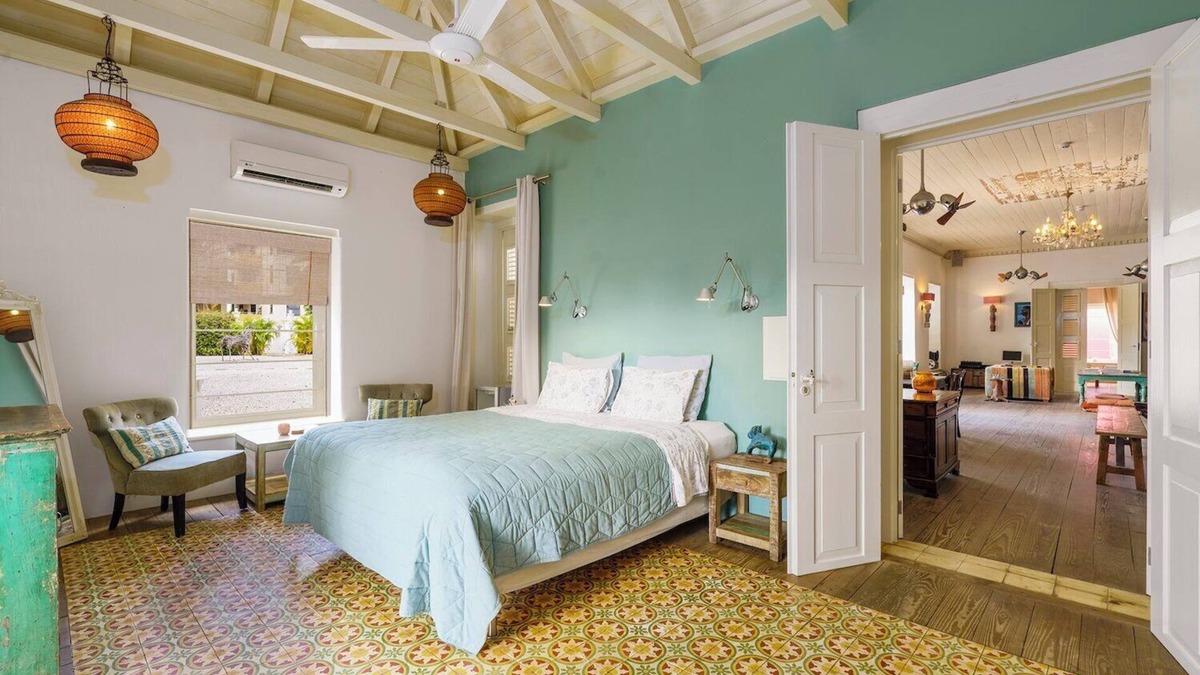 Pietermaai District Hotel | Family Suite with 1 Kingsize Bed and 2 Single Beds at Villa Tokara