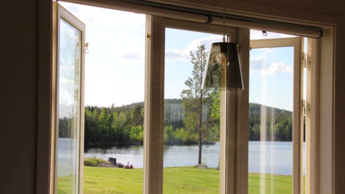 Svardsjo House | Family vacation directly at the lake