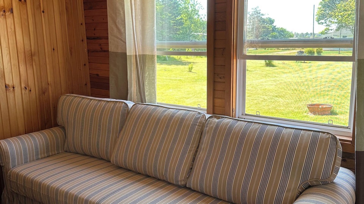Stanhope Cottage | Family Vacation Home close to the sand beach