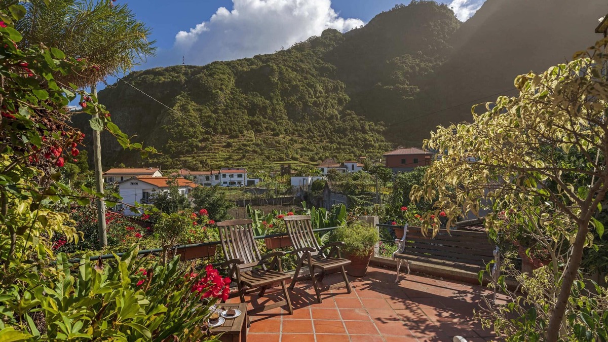 Ponta Delgada Cottage | Family Vacations in the North, Casa dos Terços