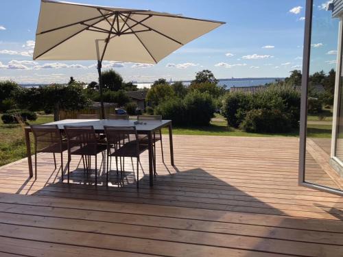 Skødshoved Strand House | Family Villa With Panoramic View Of Aarhus Bay