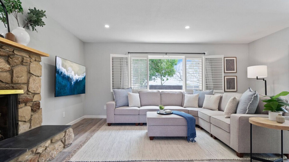 San Carlos House | FamilyFun Pool Table & Mini Golf