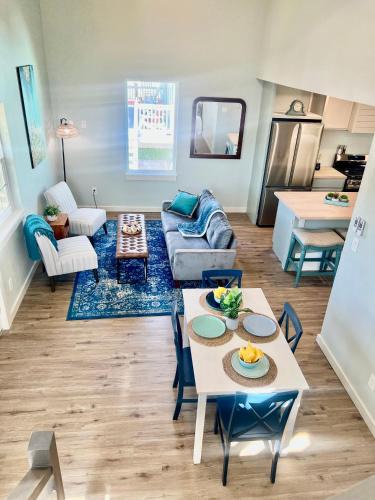 Port Aransas Villa | Famous Port A Pelican House Stunning NEW construction Walk to Marina & Bars