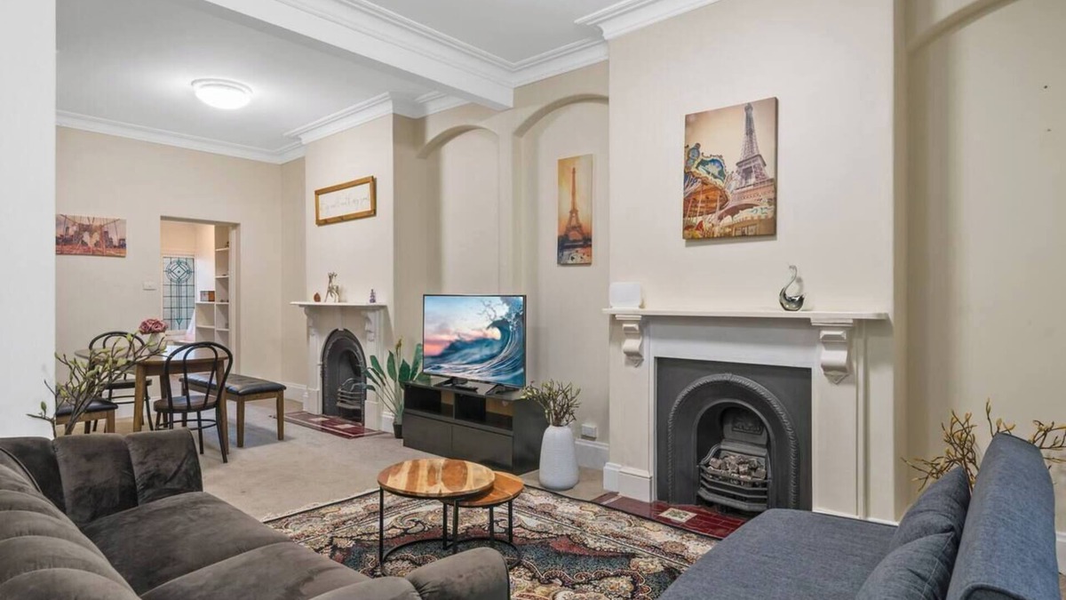 Darling Harbour House | Fancy 4 BR (Parking)/ICC&Darling Harbour-8 mins