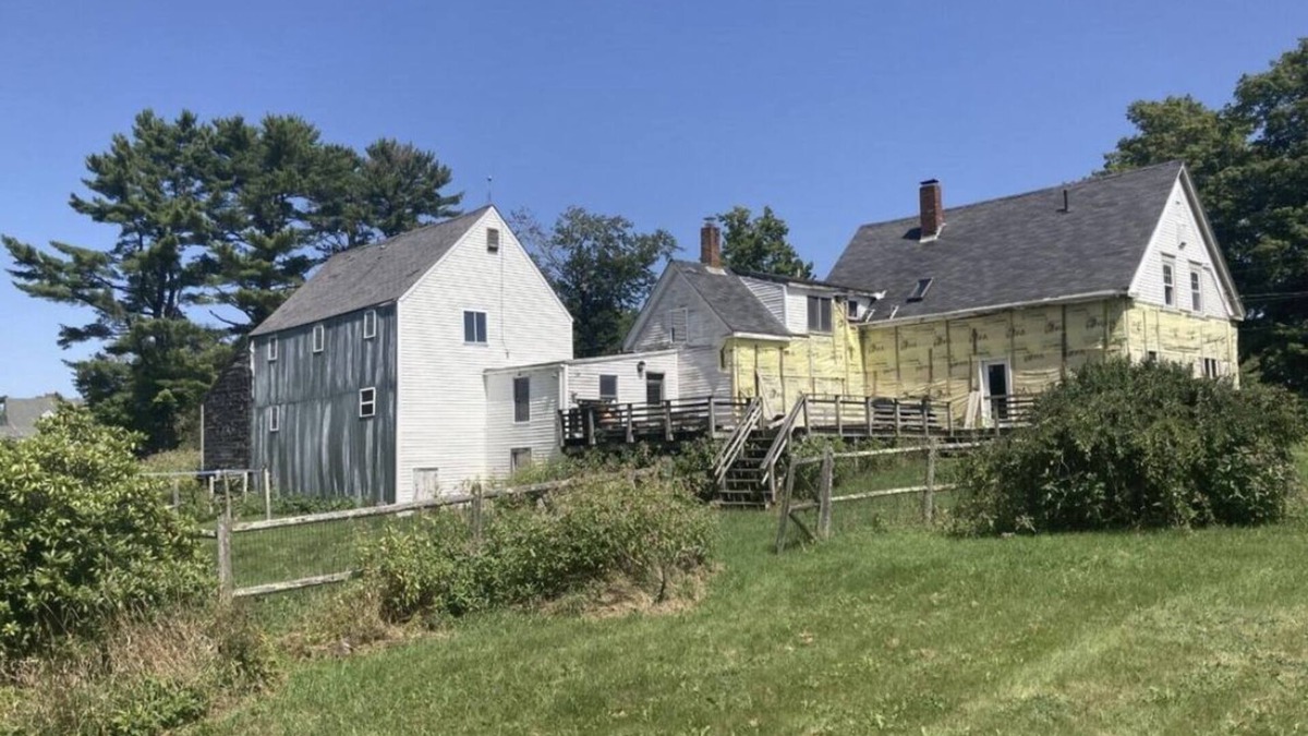 Warren House | Fancy Farmhouse on the mid coast of Maine