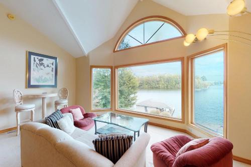 Livingston House | Fancy Free